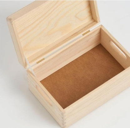 Wooden wedding keepsake box – hand-painted &amp; personalized (without engraving)